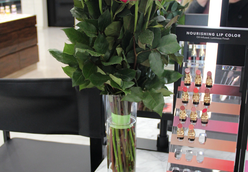 Bobbi Brown Открытие корнера