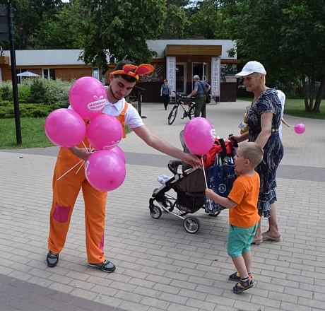 Молвест Парад колясок