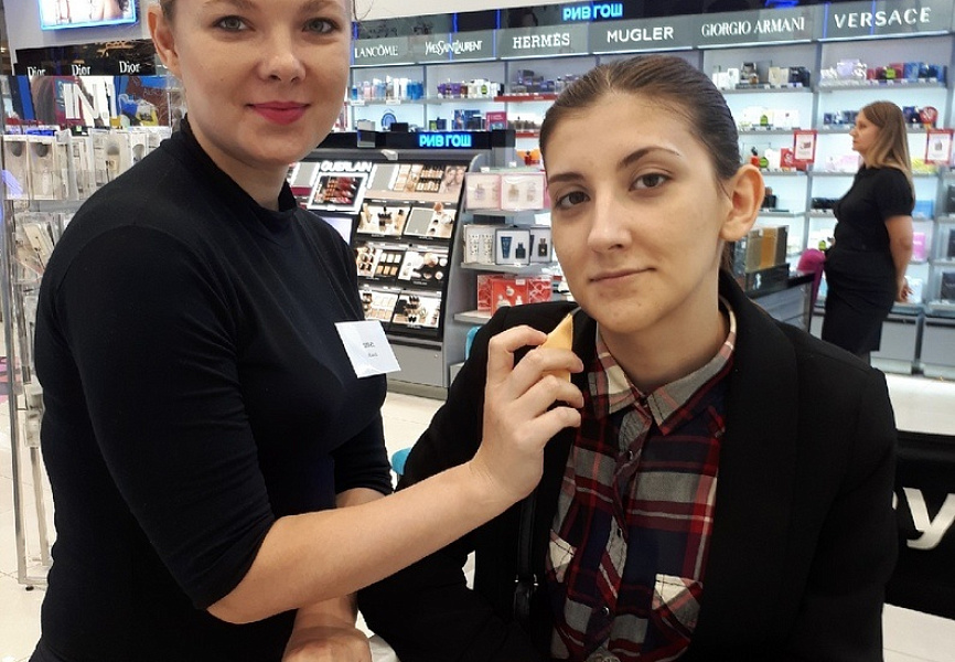 Sisley Визажисты в Рив Гош
