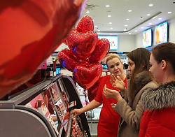CLARINS День влюбленных