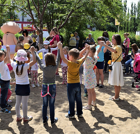 Huggies, праздник в магазине Карапузик 